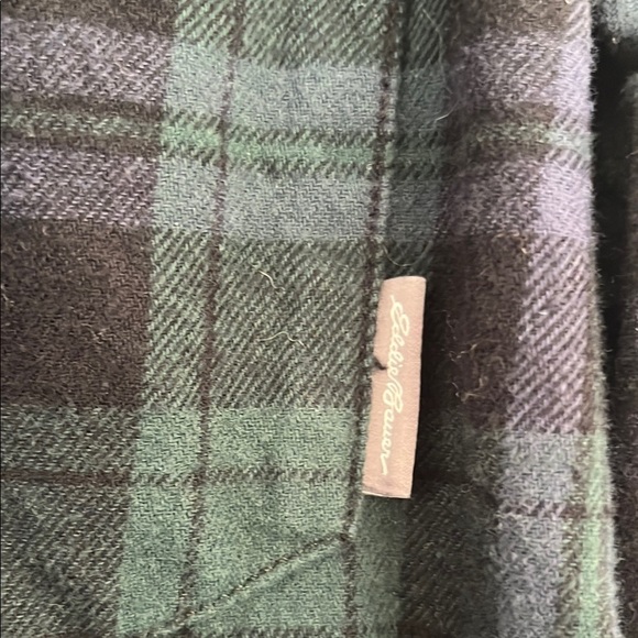 Eddie Bauer Men's Green Plaid Shirt Medium - Picture 4 of 9
